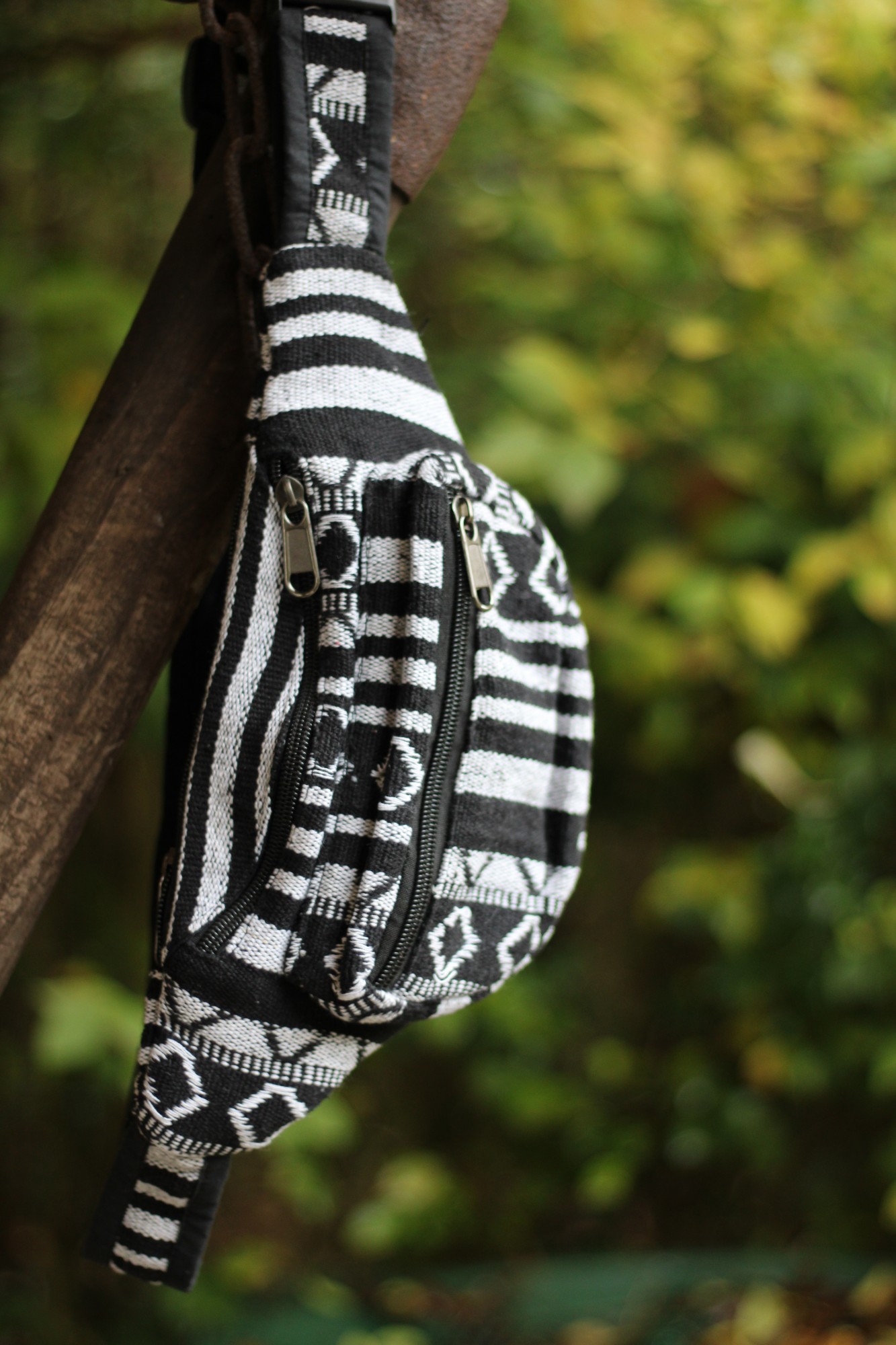Gürteltasche Nepalstyle 'Innu', schwarz-weiß, 100% Baumwolle günstig bestellen