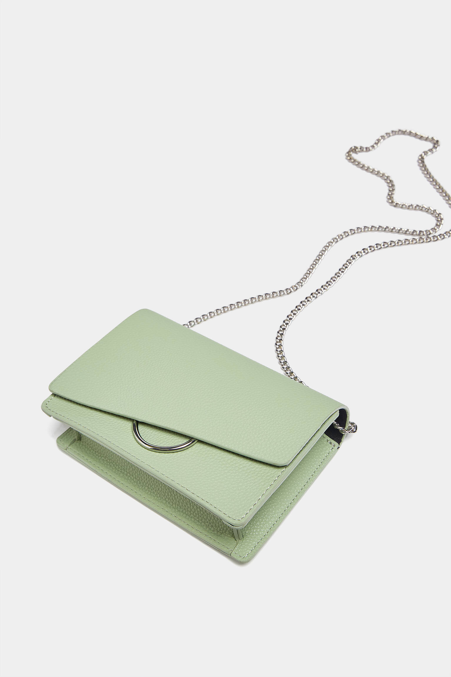 Bolsa transversal com detalhe de argola - Menta