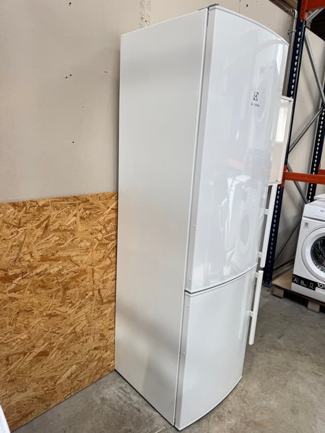 Electrolux køle/fryseskab EN3853MOW