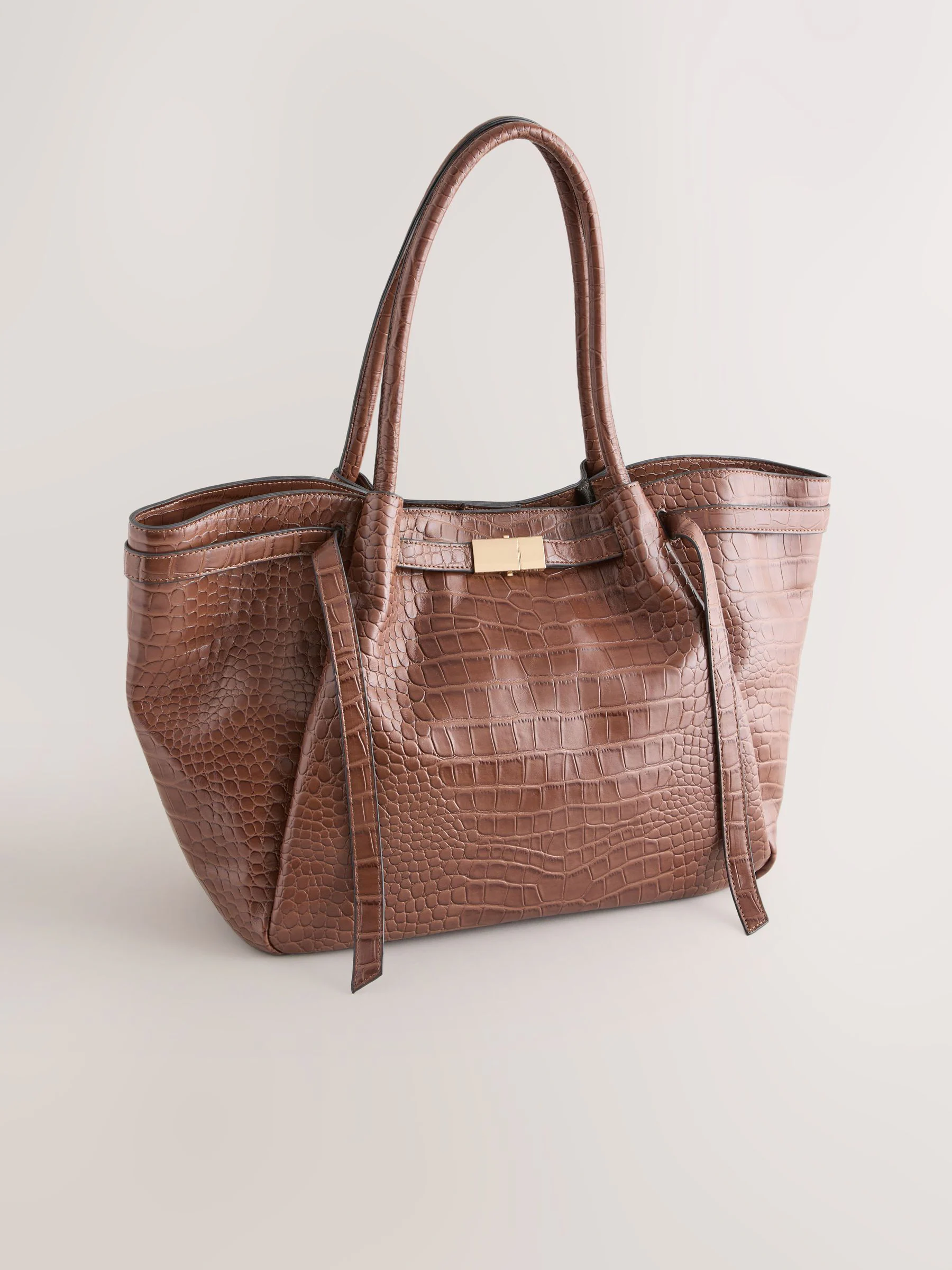 Lichtbruin - Belted Croc Shoulder Bag