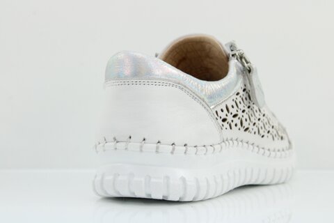 Stone Walk Sneaker