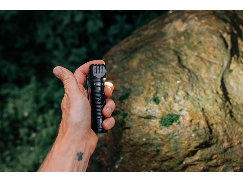 Olight Taschenlampe Perun 3 3000 lm Taschenlampe