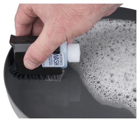Kit de nettoyage Sea To Summit Brosse   Savon Multi usage 50ml   Cuisine 10L   Serviettes