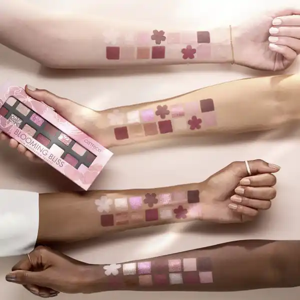 Blooming Bliss Slim Eyeshadow Palette 020 Colors of Bloom