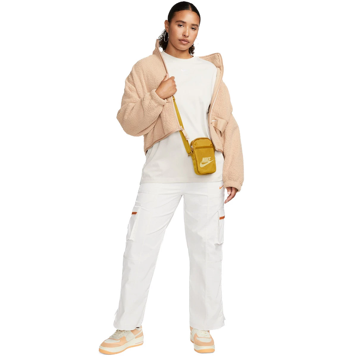T-Shirt Nike Sportswear Fleece Essentials LBR Mulher