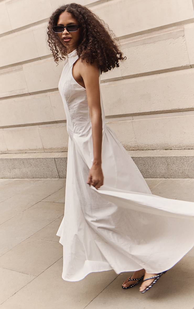 Blanc Robe Longue Évasée Sans Manches À Détail Col