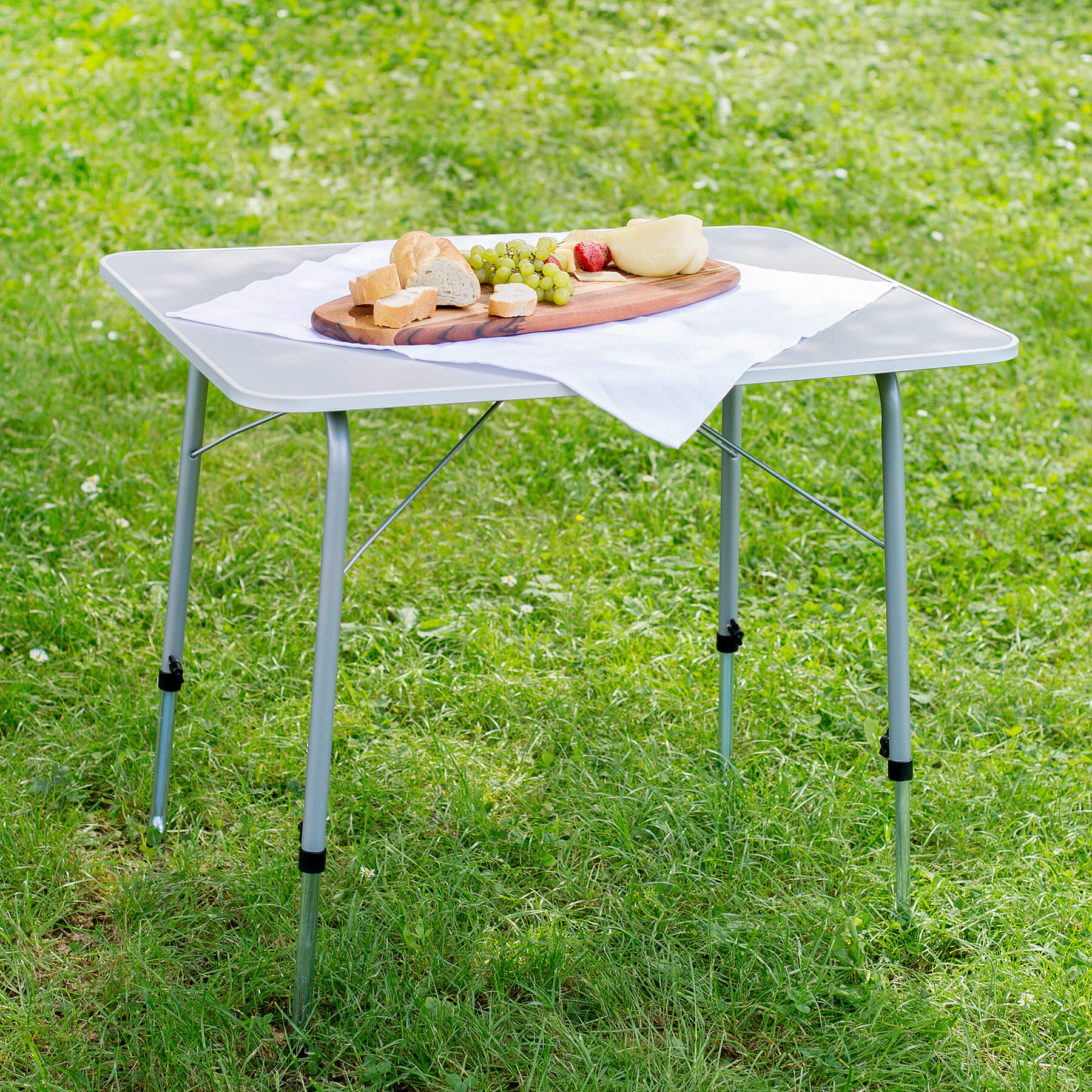 tectake® Campingtisch, klappbar, stufenlos höhenverstellbare Beine, 80 x 60 x 68 cm