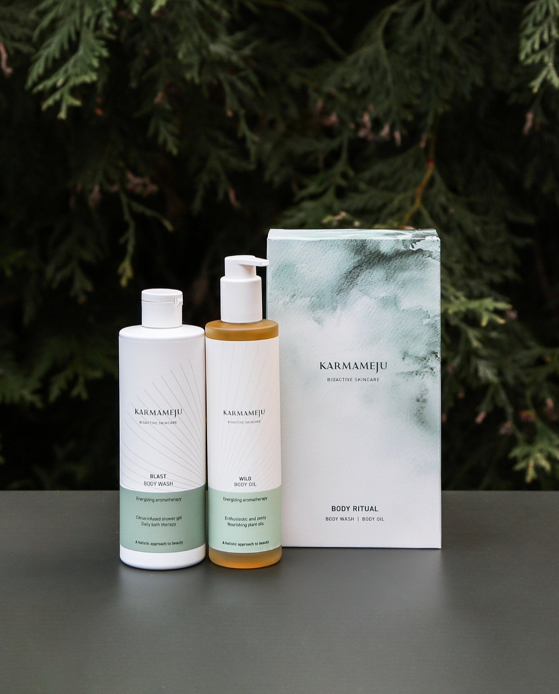 Karmameju  Body Ritual Energizing gaveæske - 600 ml.