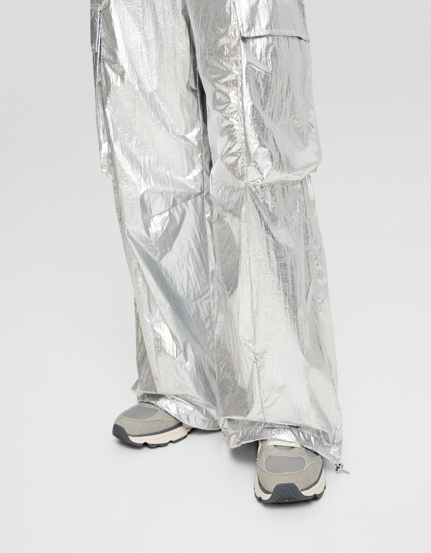 calças de paraquedas em mistura de nylon