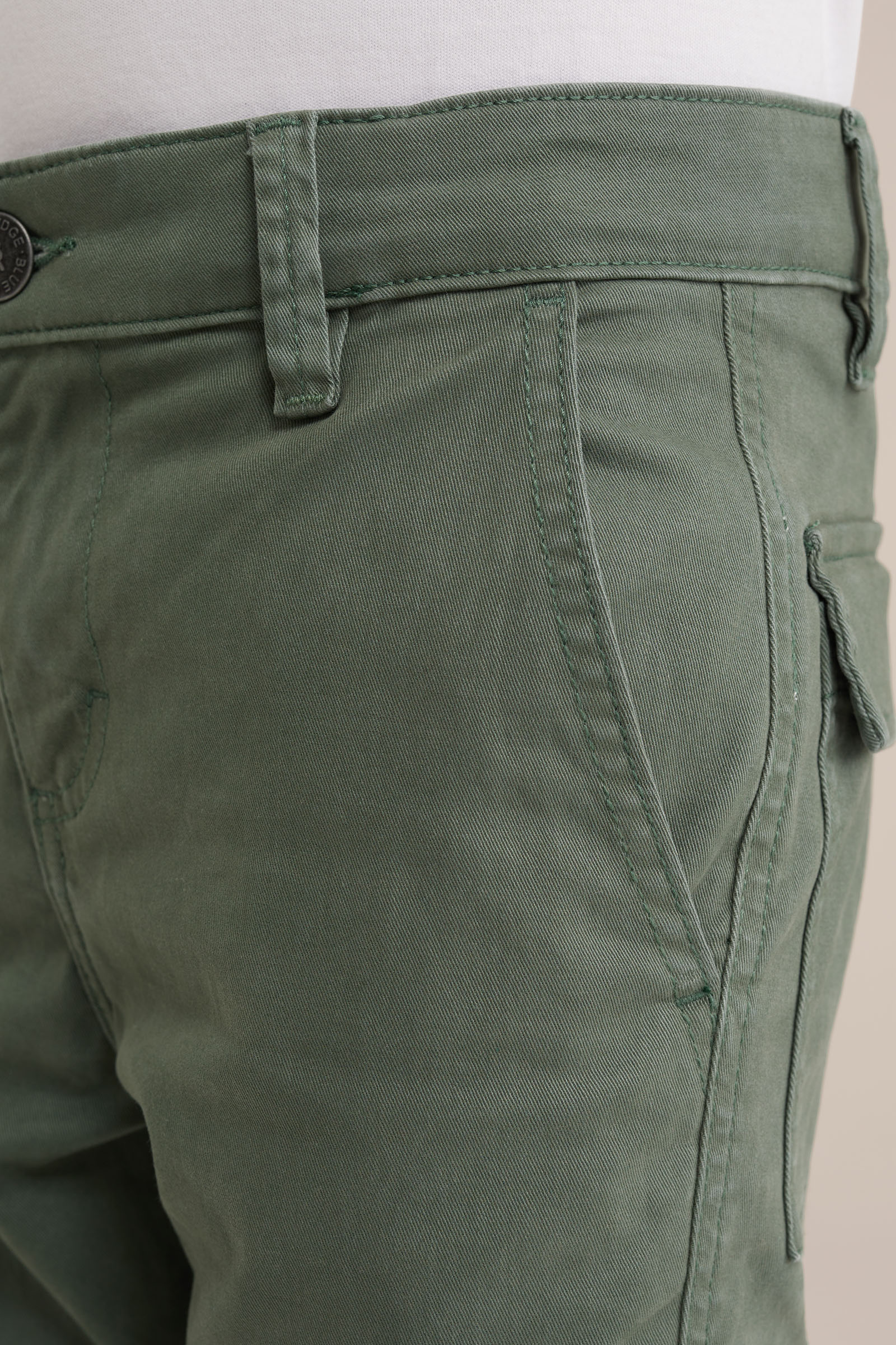 Jongens slim fit cargobroek WE Fashion Legergroen