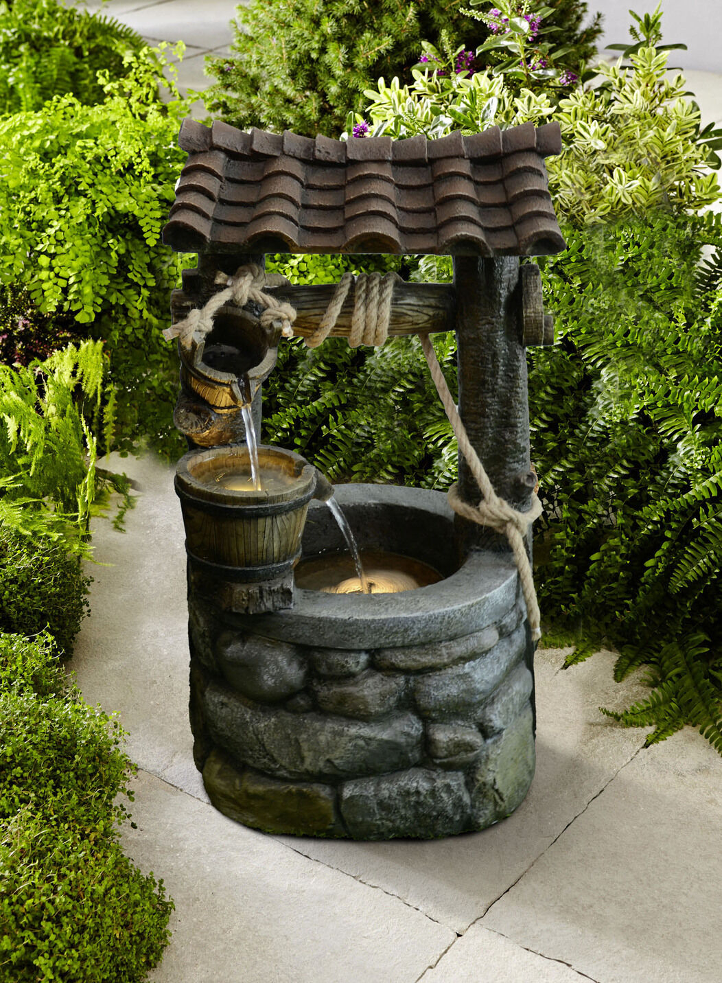Brunnen Athene mit LED-Beleuchtung