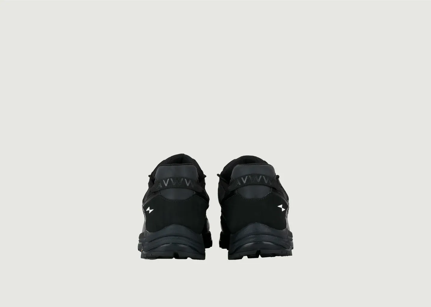 Sneakers AV-1 Black AVNIER