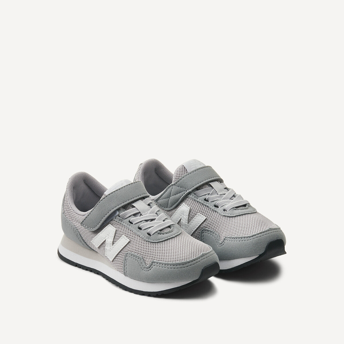 Tênis NEW BALANCE PV323