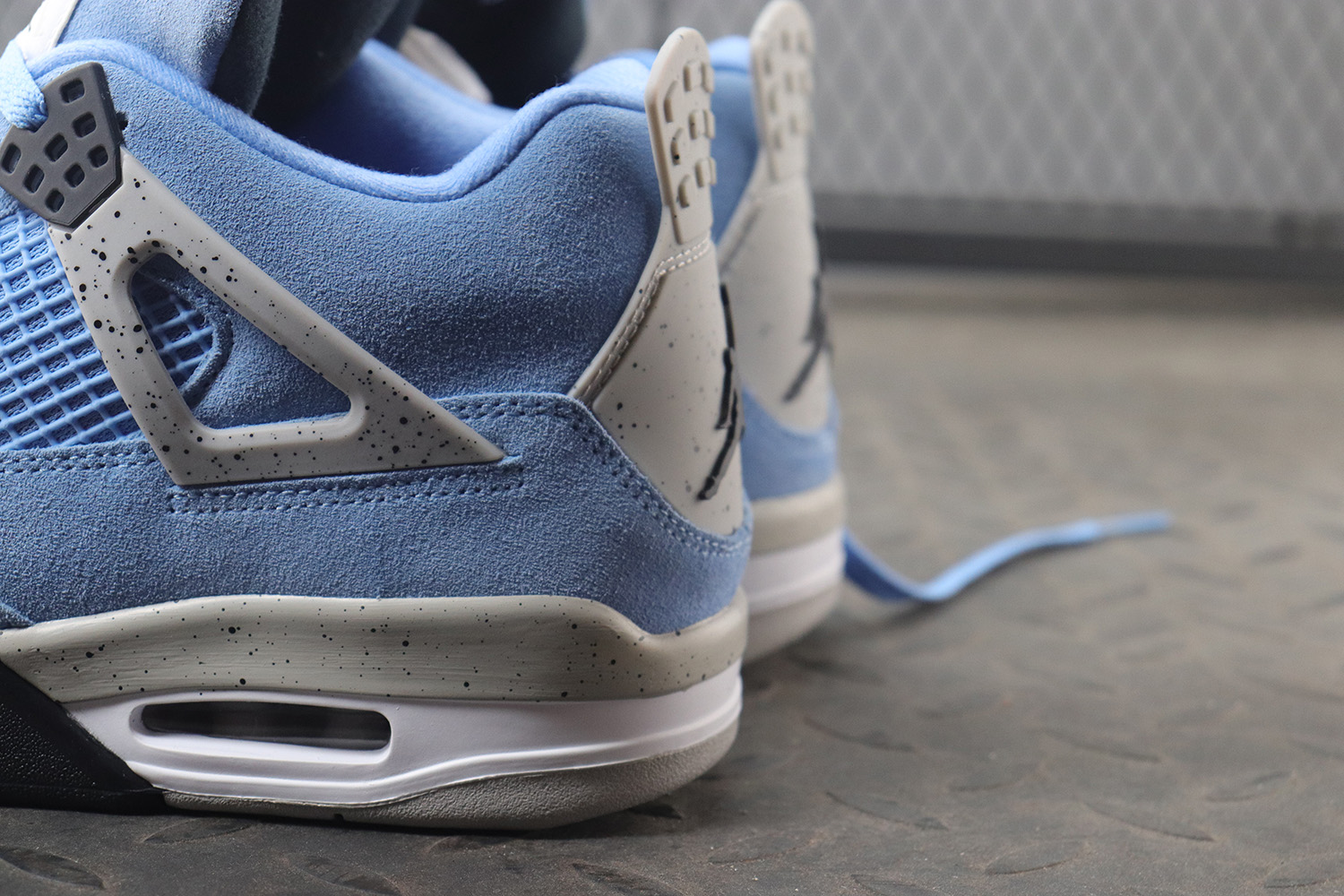 Air Jordan 4 University Blue