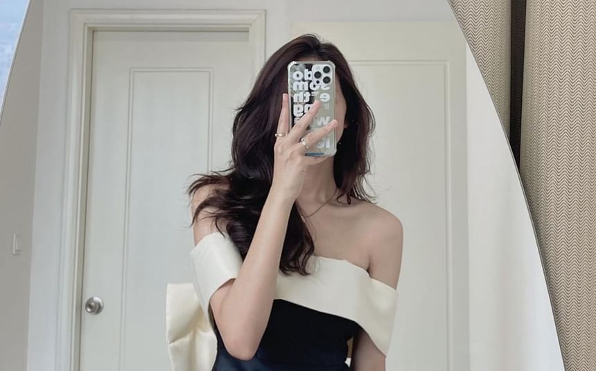 Coris - A-lijn jurk met korte mouwen en off-shoulder, tweekleurige strik