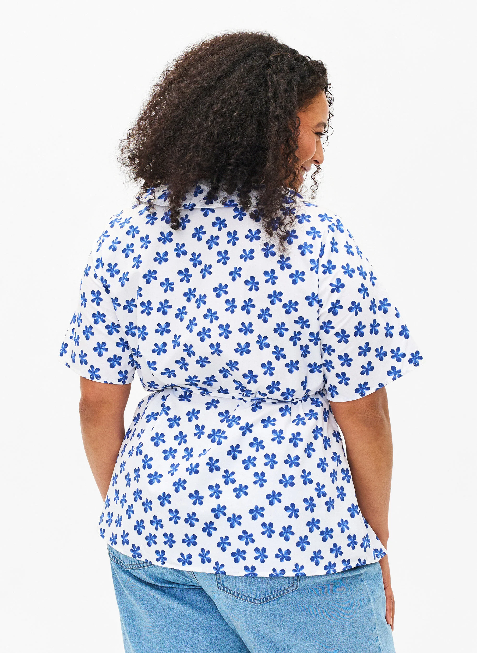 Wrapbluse i bomuld med blomsterprint