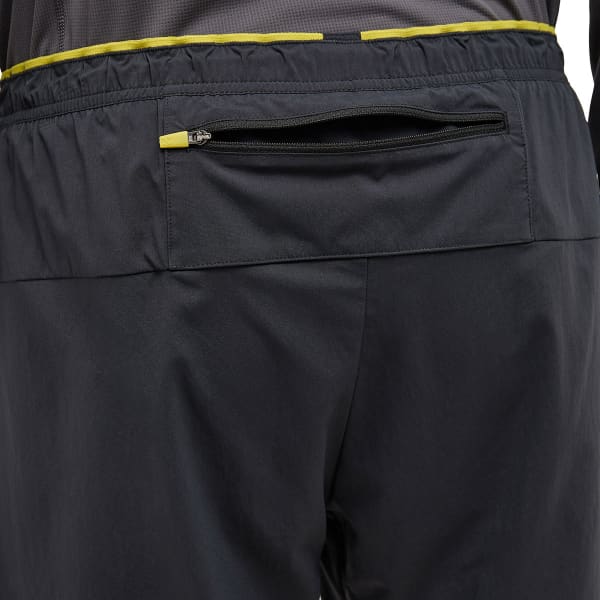 Short trail HAGLÖFS L.I.M TEMPO TRAIL 2-IN-1 SHORTS M TRUE BLACK