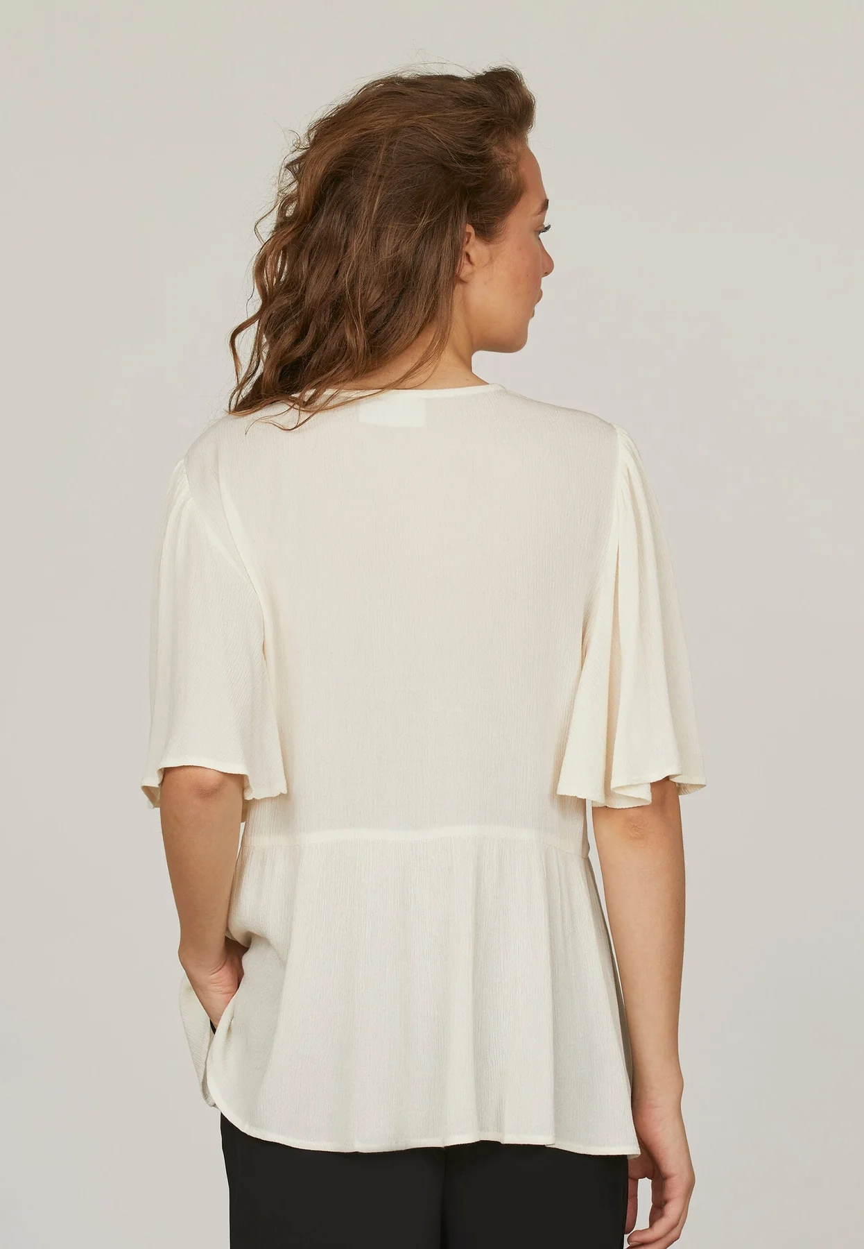 Sisters Point Inza-Top 116 cream bamboo