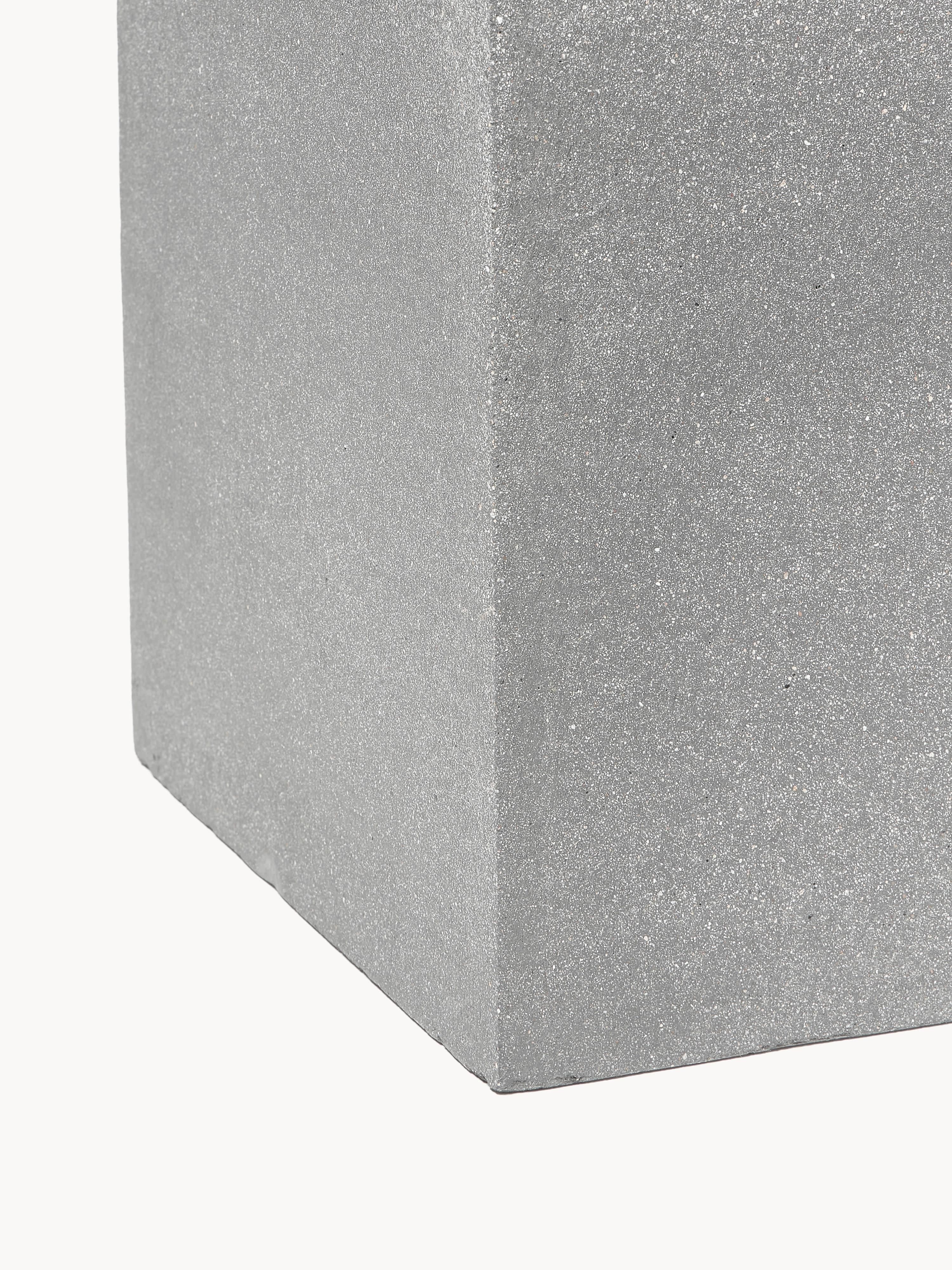Outdoor plantenpot Tuscany van beton, H 40 cm