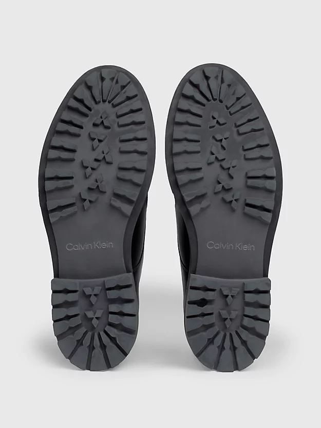 Sapatos infantis de couro com cadarço