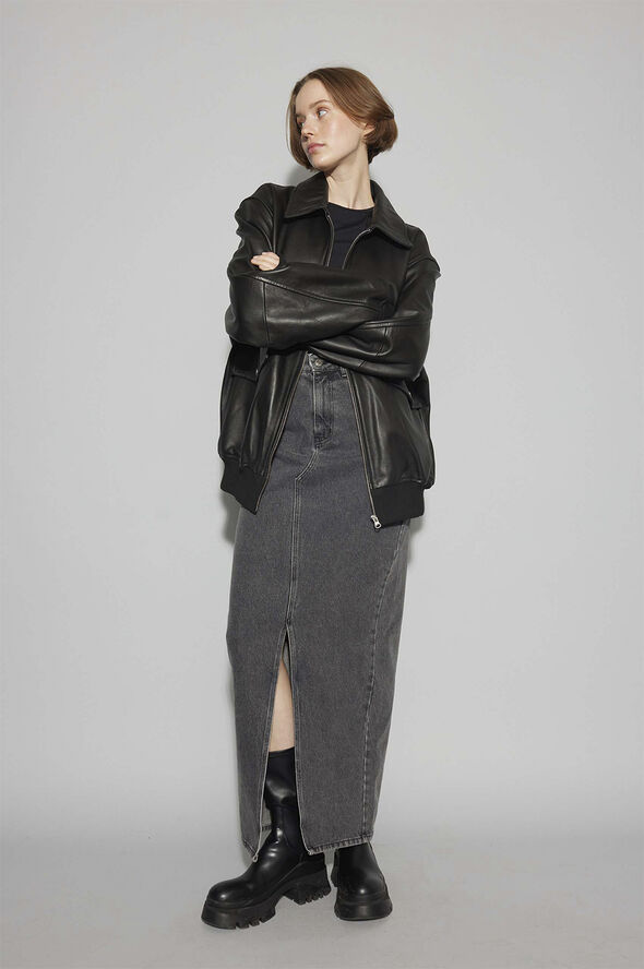 Oval Square OSProven bomber Black