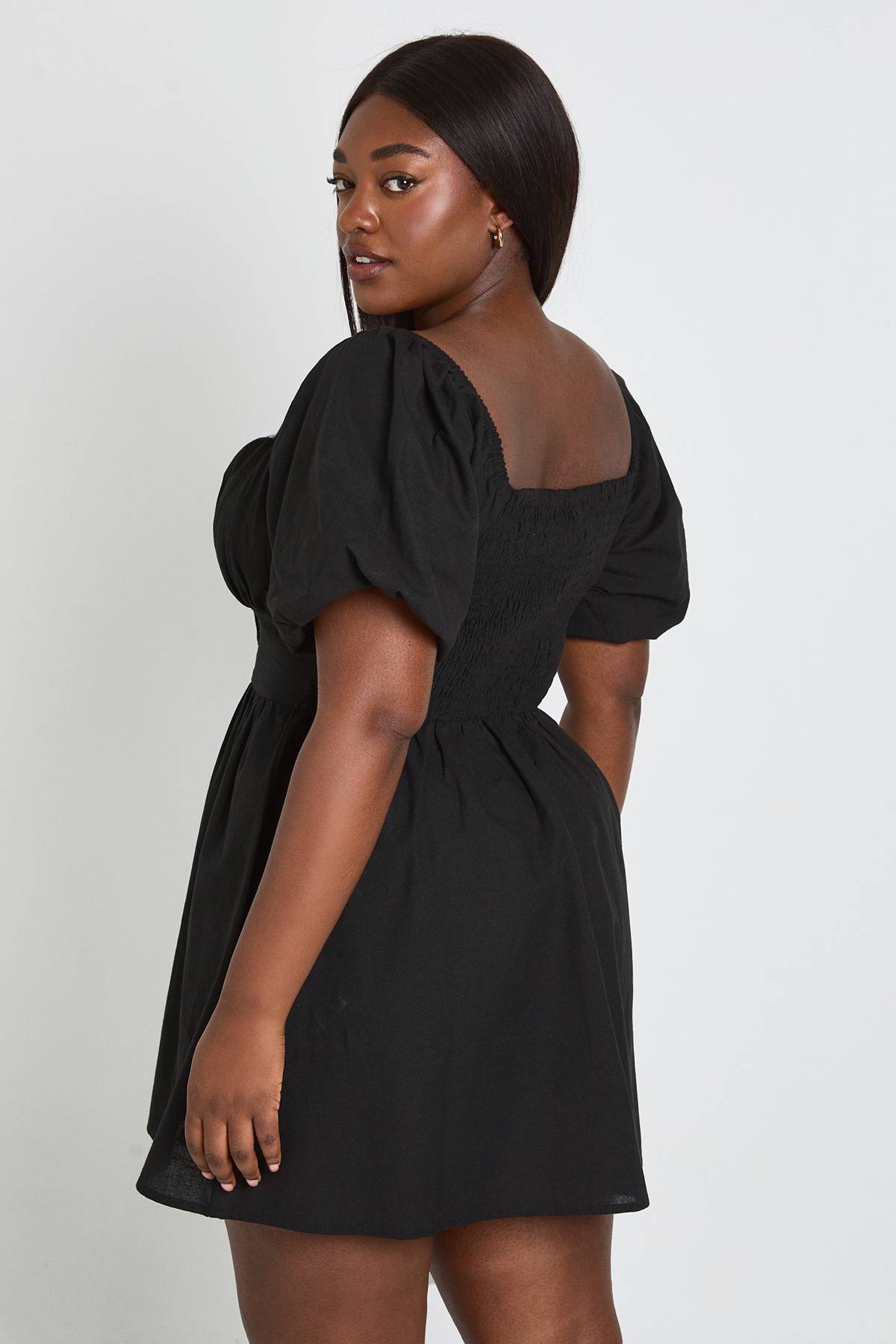 boohoo Robe Mini Grande Taille À Manches Bouffantes Effet Lin