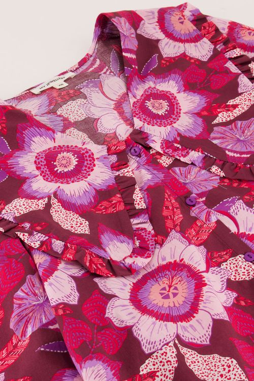 Bruine jurk met roze bloemenprint