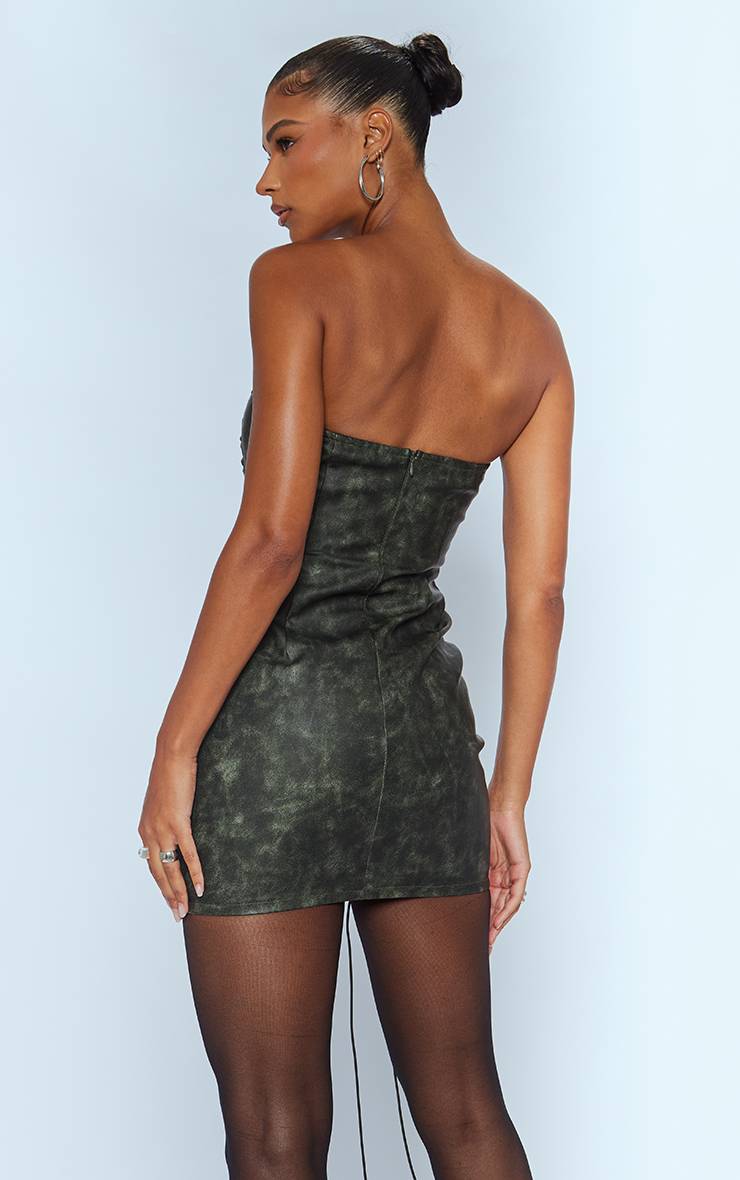 Robe Moulante Bustier En Synthétiquecuir Vieilli À Laçage