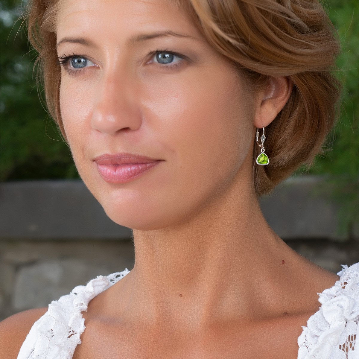 Boucles d'oreille ADEN Péridot verte poire sertie argent 925