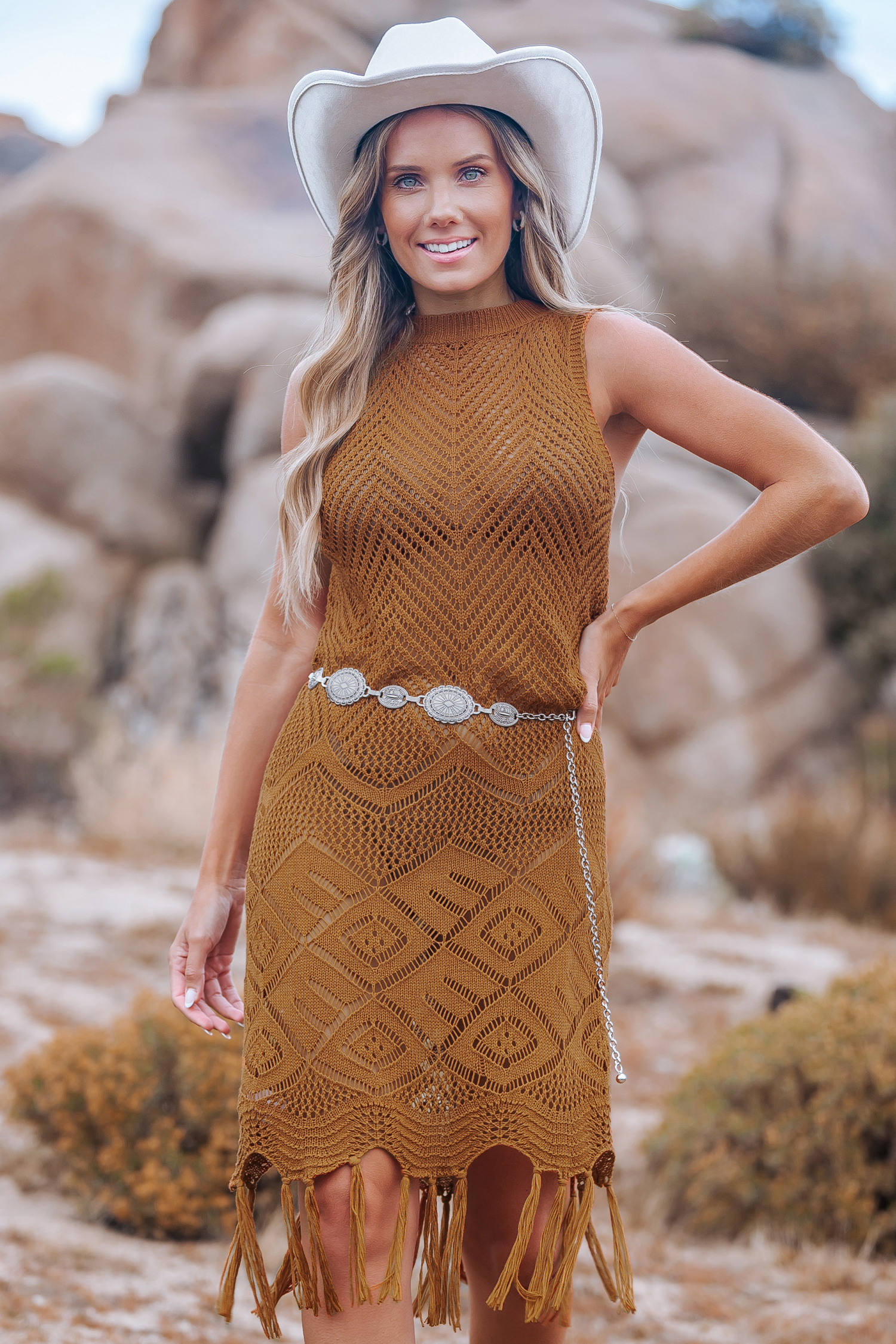 Robe cover up en pur coton sans manches en crochet