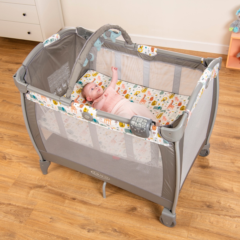 Graco Classic Contour Electra Reisebett mit Babywanne und Wickelaufsatz