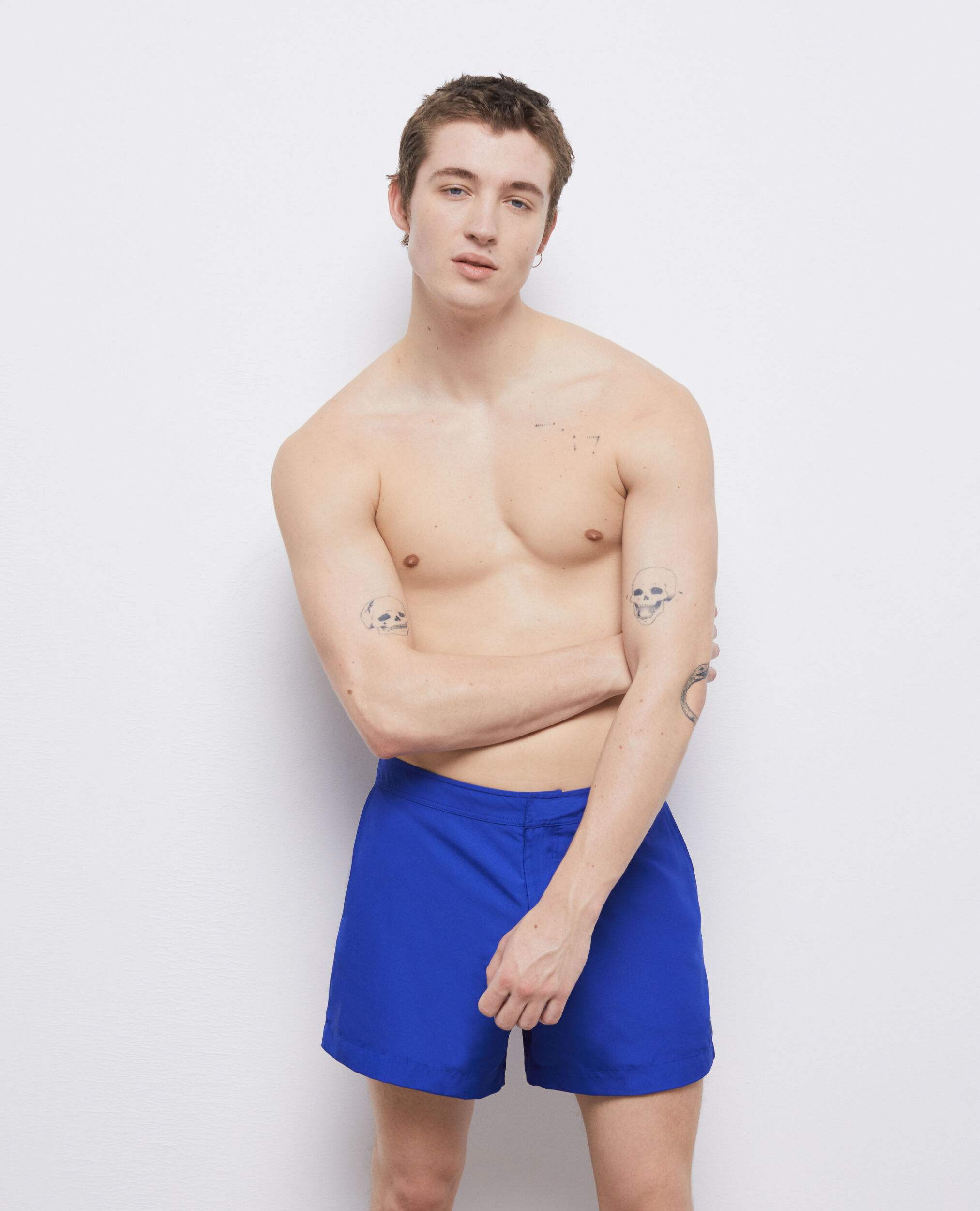 Short de bain bleu avec logo
