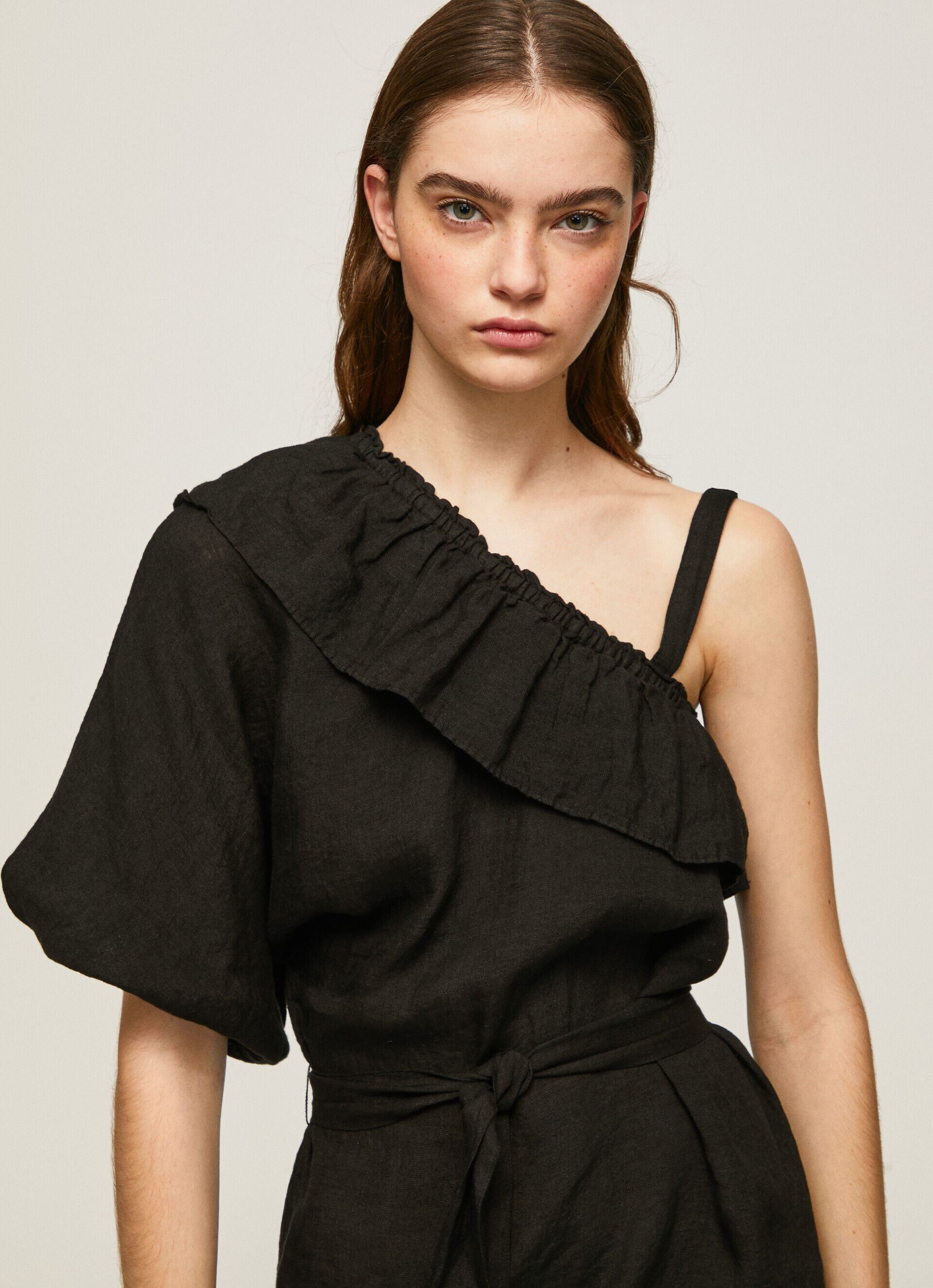 VESTIDO DE LINHO ASSIMÉTRICO - preto