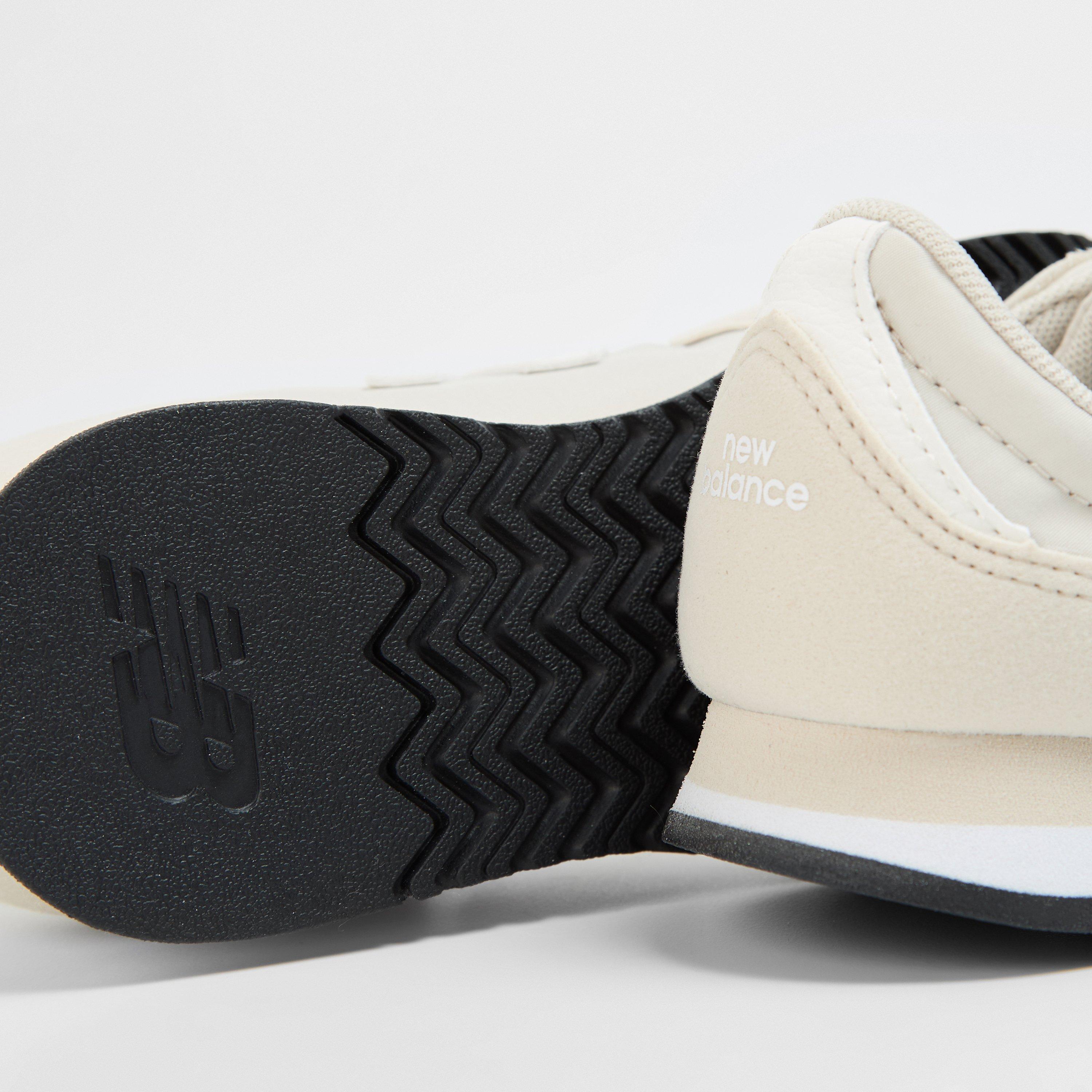 New Balance 323
