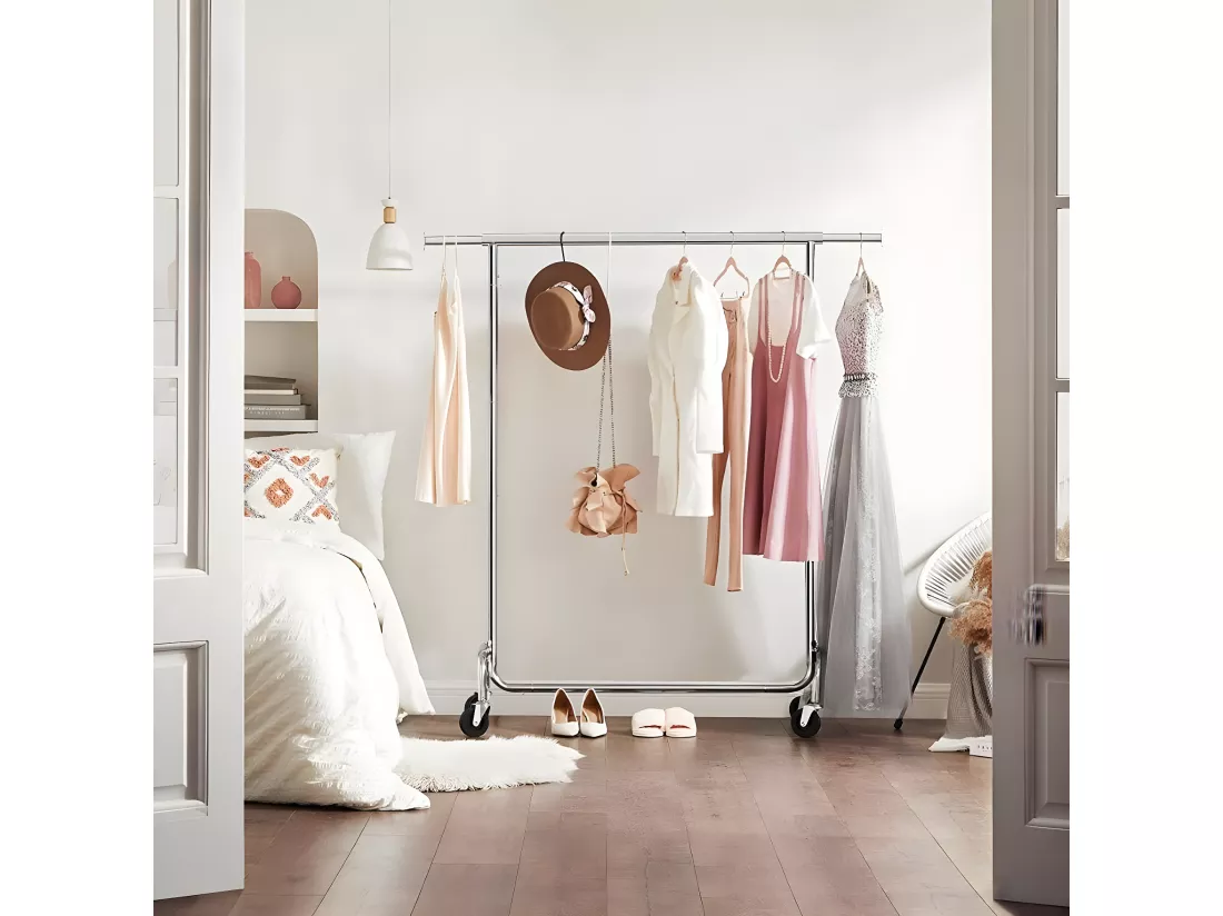 Portant à vêtements avec tringle extensible 110-150 cm sur roulettes