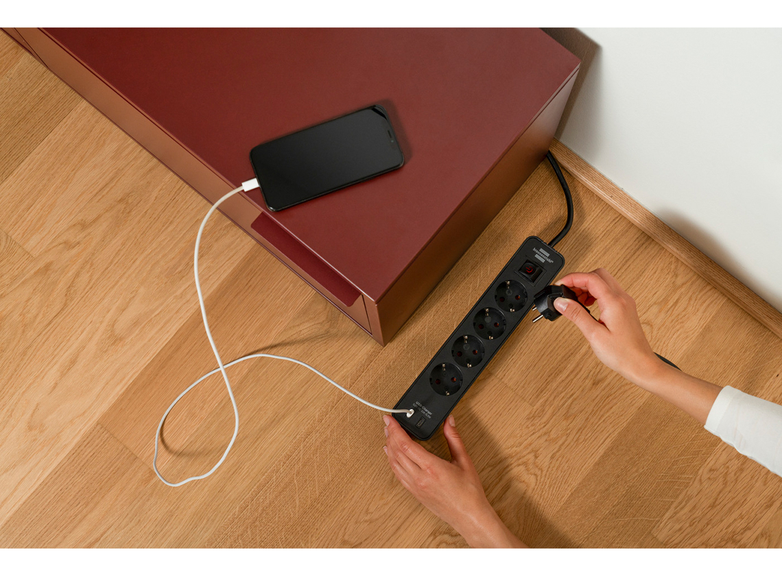 Brennenstuhl Ecolor stekkerdoos met 2 USB-C laadaansluitingen - black