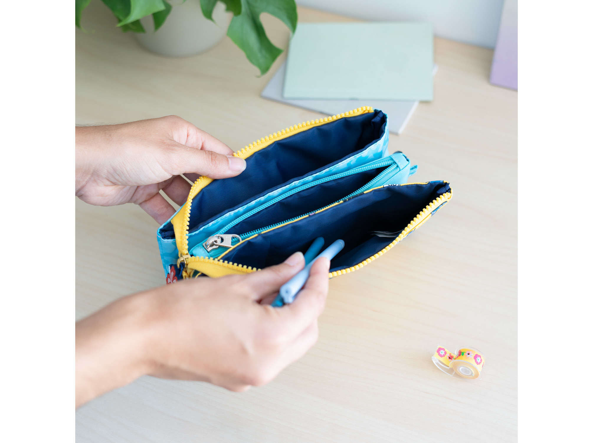 ESTOJO TRIPLO STITCH
