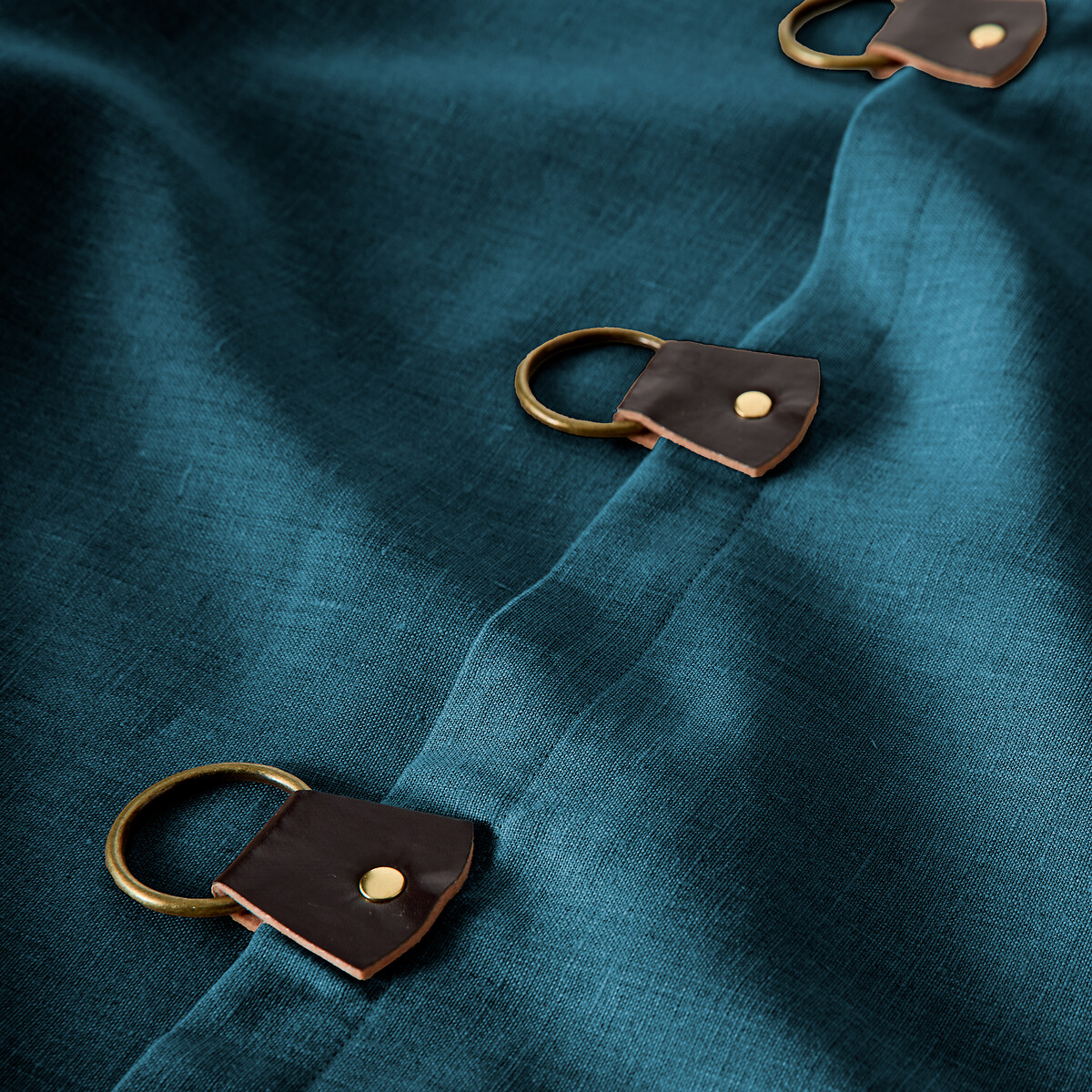 AM.PM<br>Cortina blackout de linho lavado, alças de couro, Privado