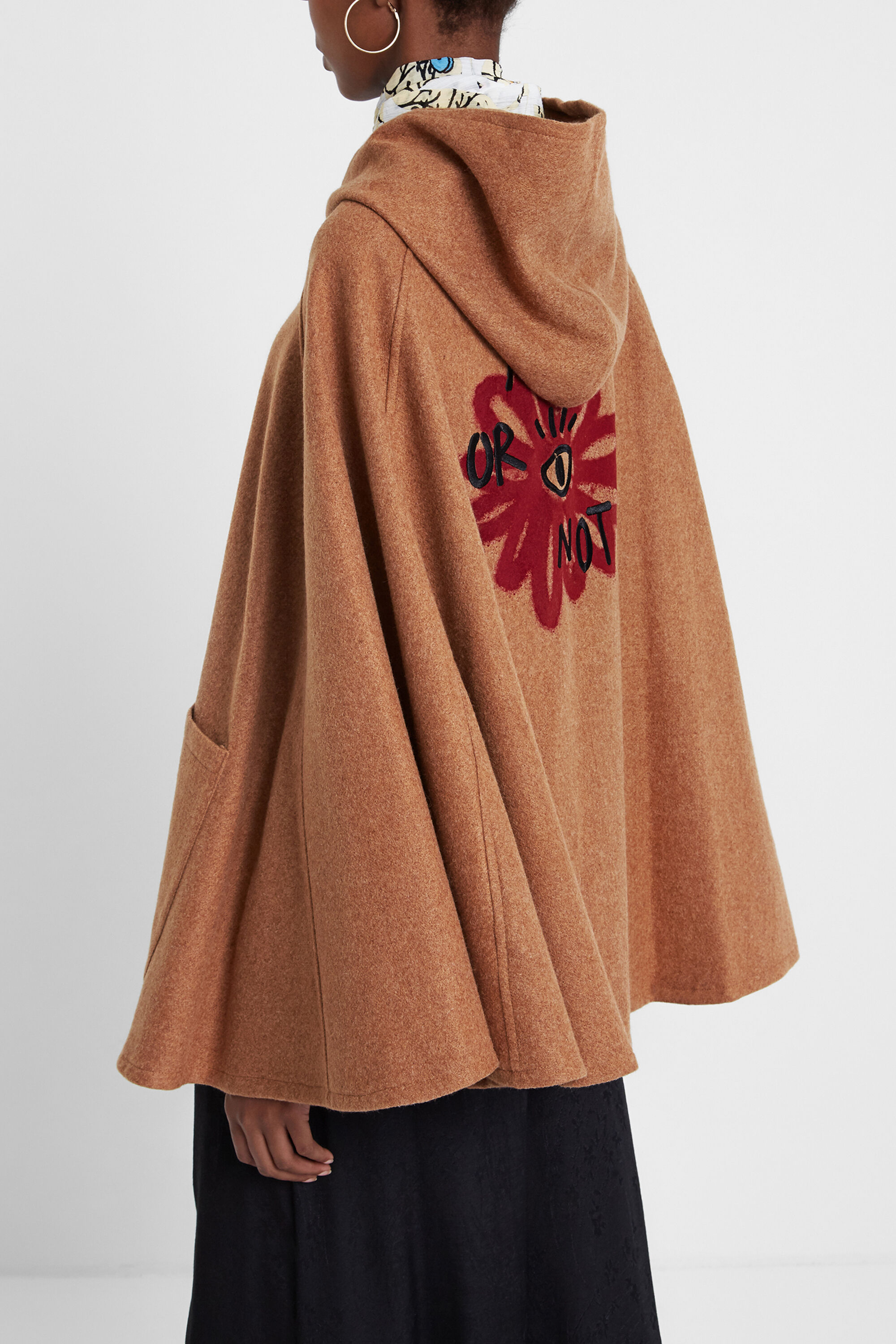 Poncho floral com capuz