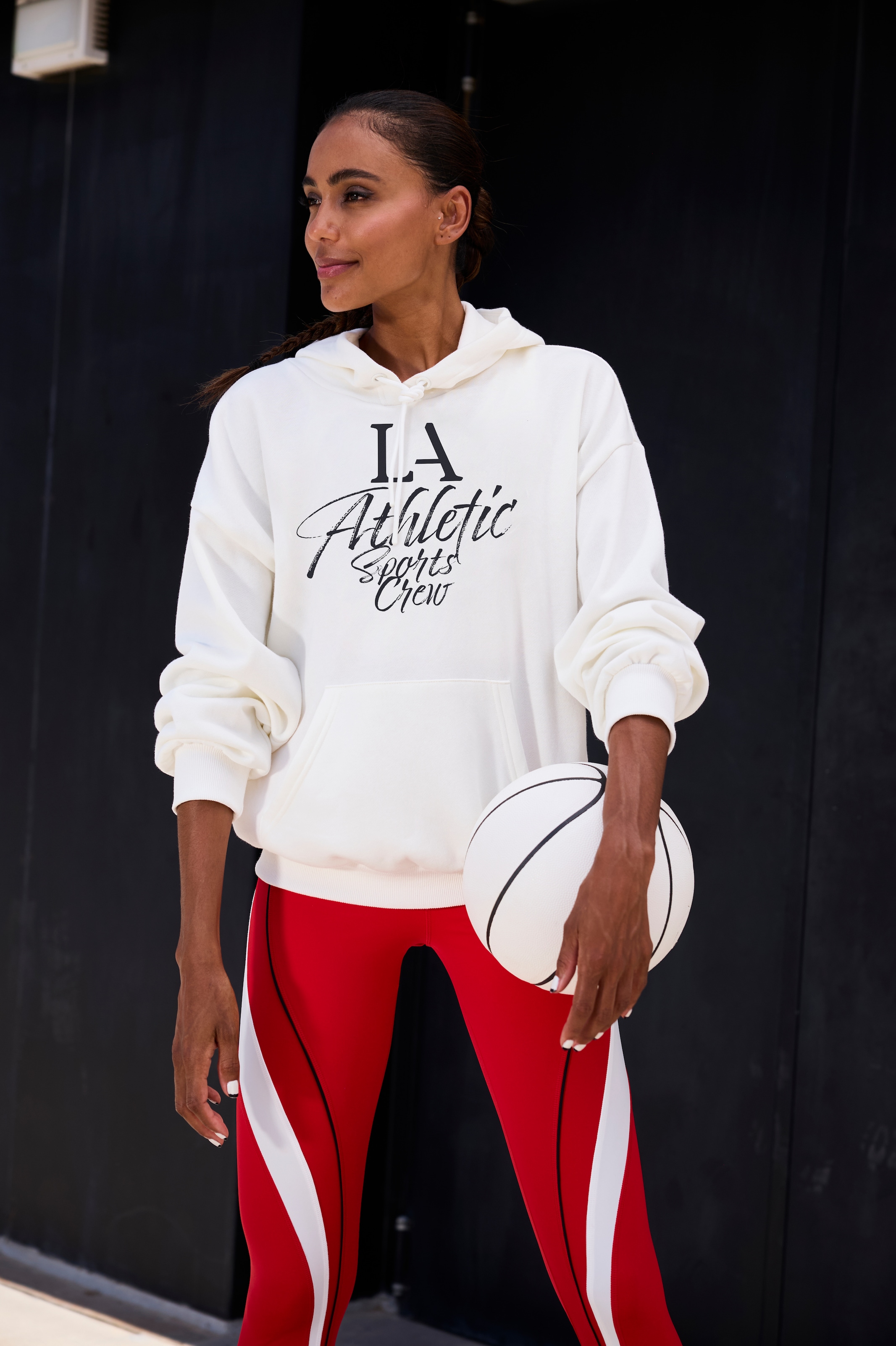 LASCANA ACTIVE Kapuzenpullover , mit sportlichem Schriftzug