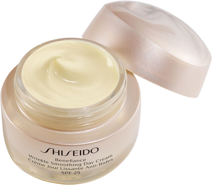 Shiseido Benefiance Neura Wrinkle Smoothing Day Cream 50 ml.