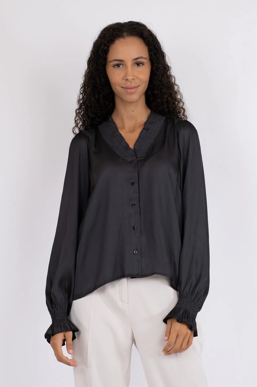 Neo Noir  Brielle Satin bluse - sort