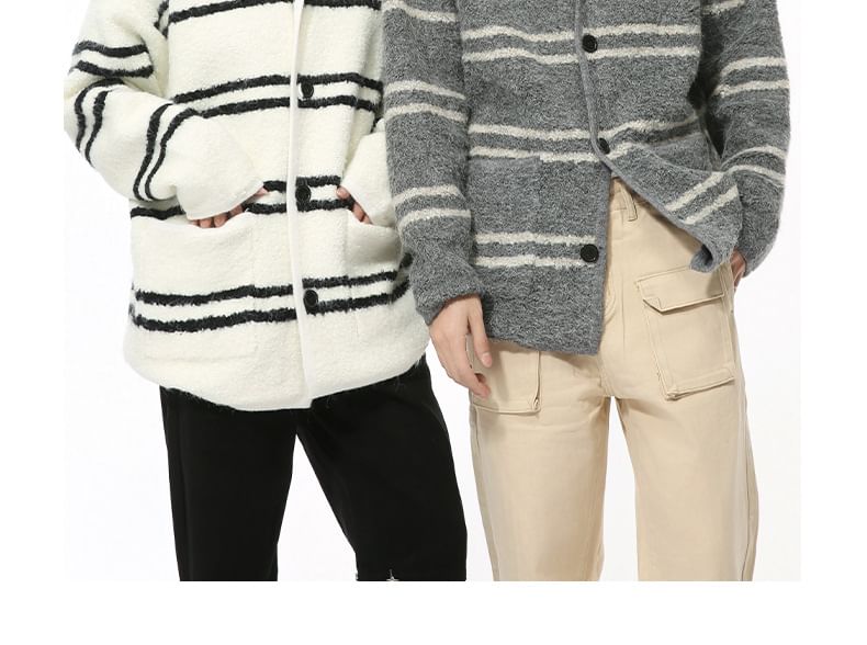 FAERIS - Oversized gestreepte cardigan met capuchon en knopen
