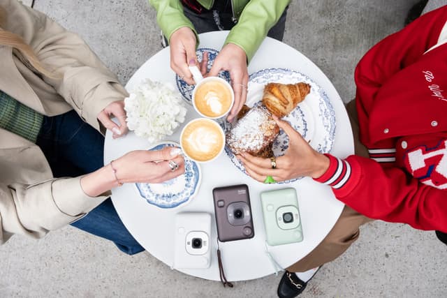 Fujifilm Instax Mini LiPlay instantkamera (grøn)