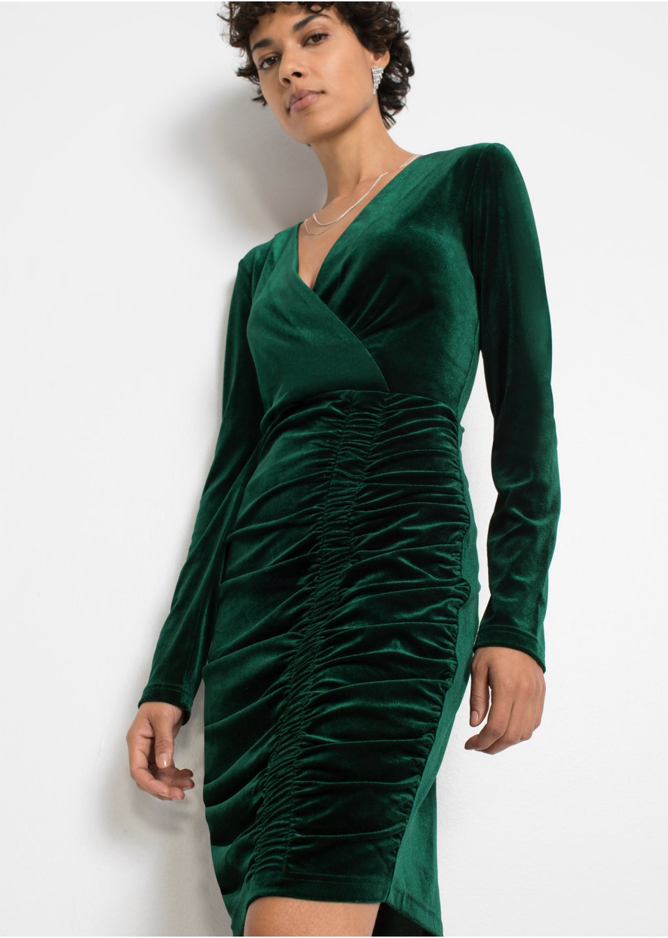 Robe en velours froncée
