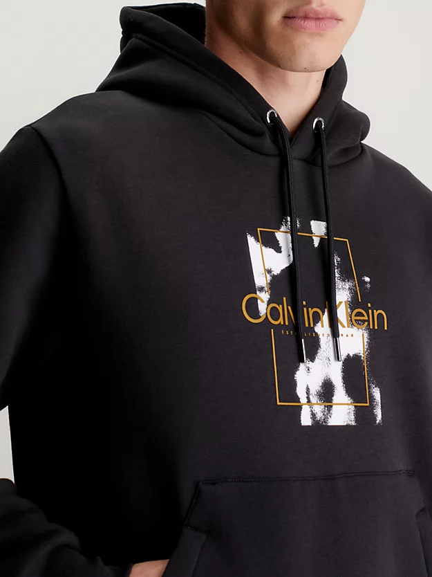 Moletom com Capuz e Logo Camuflado