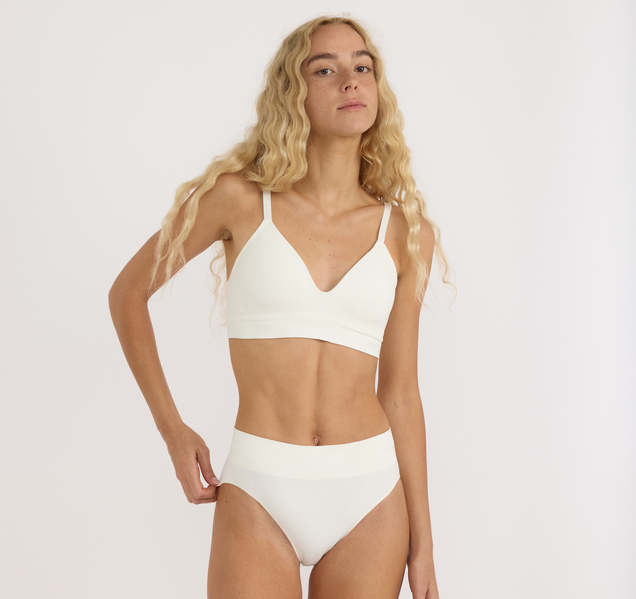 RECYCLED NYLON<br>Smooth Padded Bra