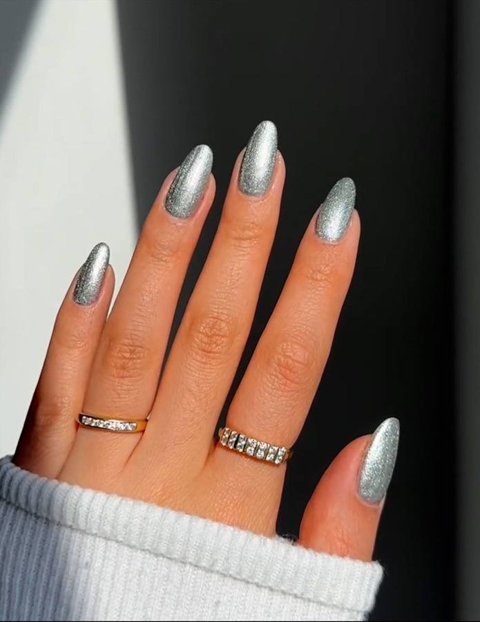Le Mini Macaron Single Gel Polish Silver Glow 10ml