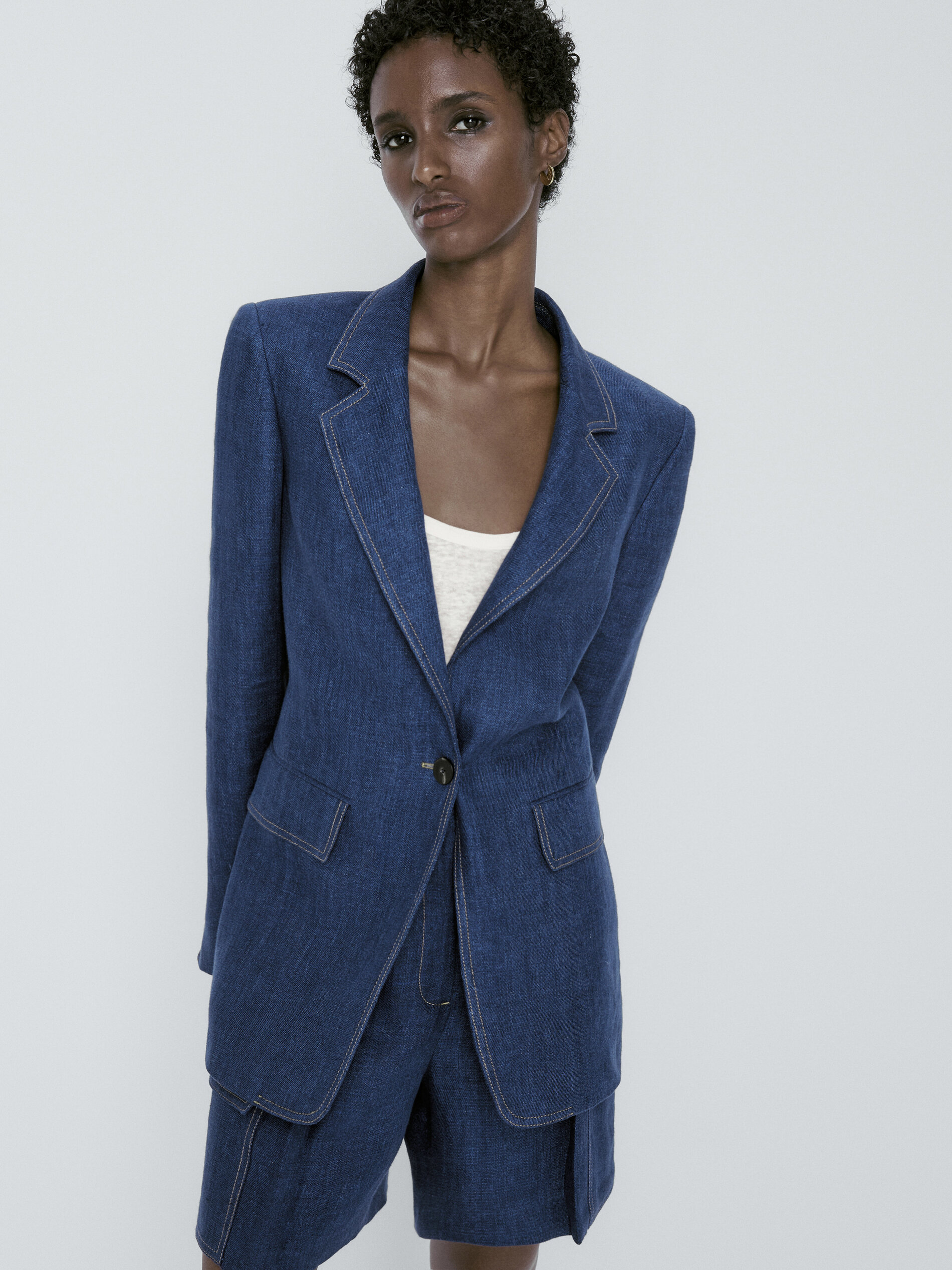 Blazer de linho com um botão e pesponto - AZUL MARINHO