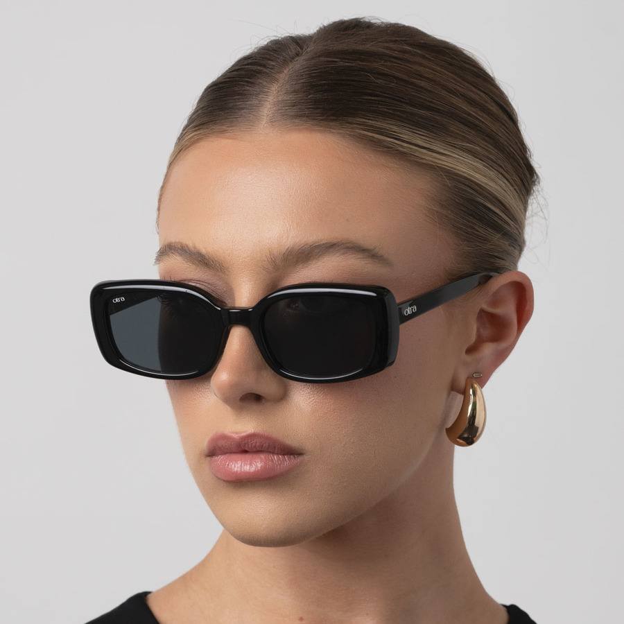 Otra Eyewear Daisy Black/Smoke